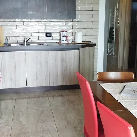 منزل للإقامة Rosa Dei Venti Sul Garda *